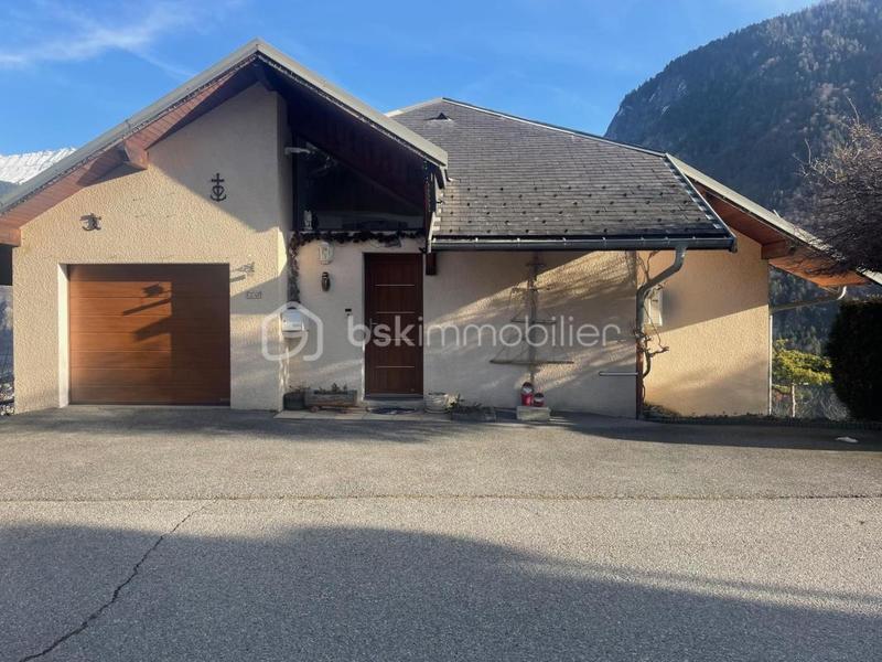 Maison - 155 m² - 6 pièces