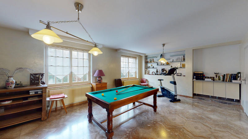 Maison - 357 m² - 9 pièces