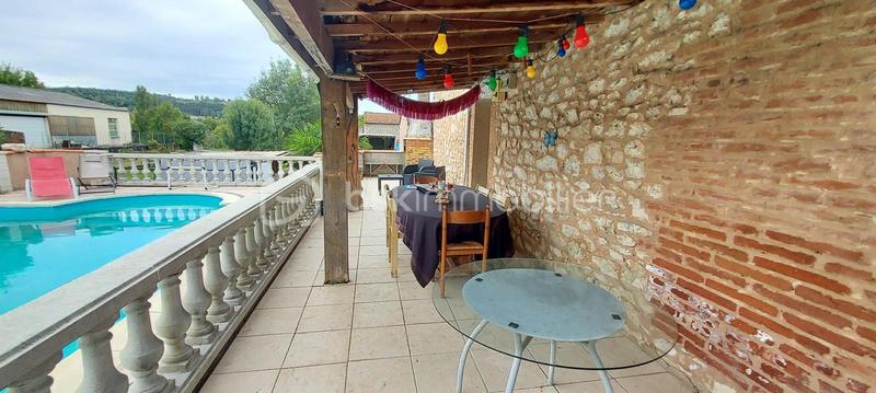 Maison en pierre - 236 m² - 11 pièces