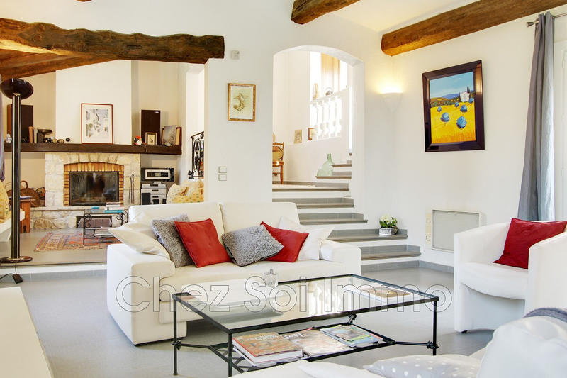 Villa - 235 m² - 8 pièces