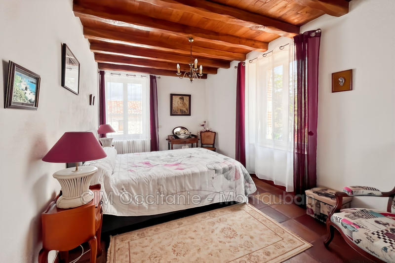 Maison - 201 m² - 6 pièces