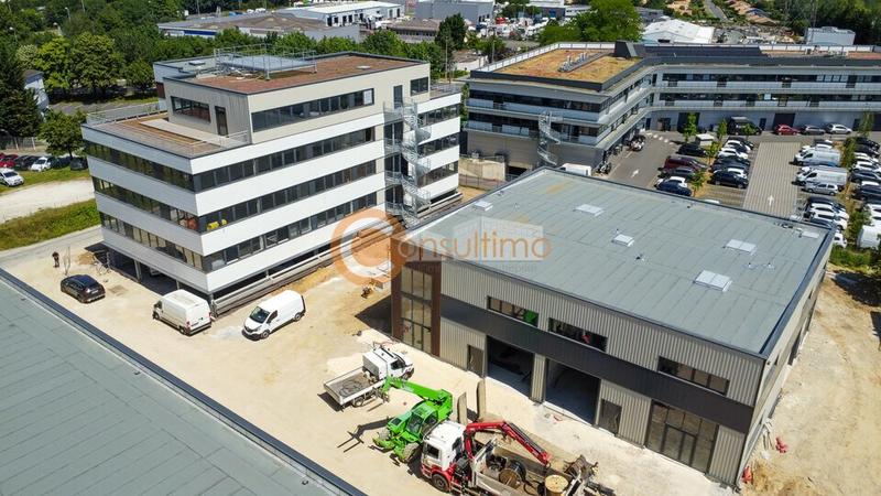 Local d'activité / Entrepôt - 499 m²