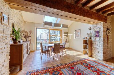 Maison - 212 m² - 8 pièces