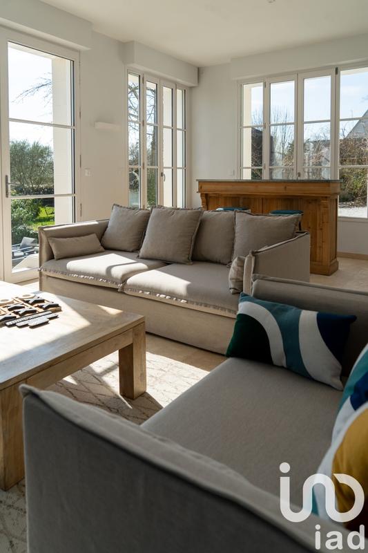 Maison - 277 m² - 7 pièces