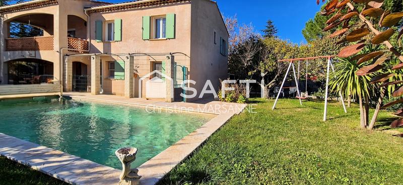 Maison - 158 m² - 6 pièces