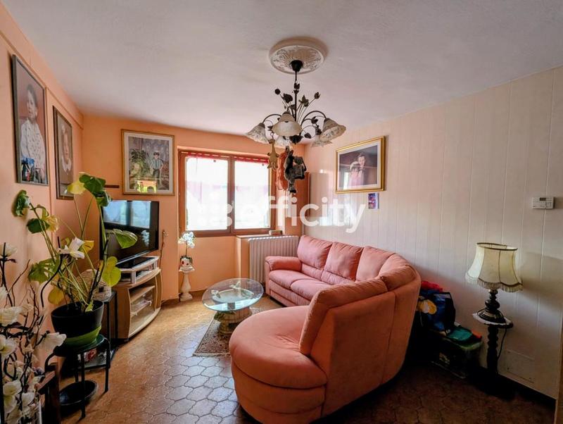 Maison - 121 m² - 6 pièces