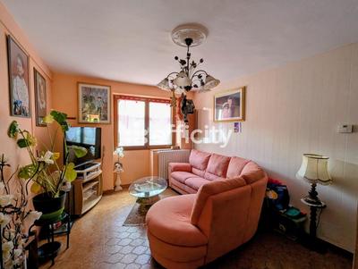 Maison - 121 m² - 6 pièces