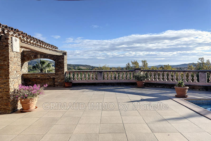 Maison - 498 m² - 10 pièces