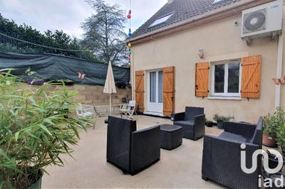 Maison - 90 m² - 5 pièces