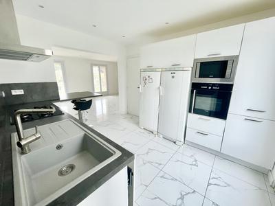 Maison - 80 m² - 5 pièces