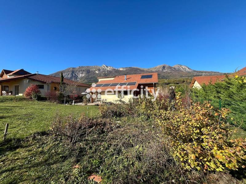 Maison - 163 m² - 7 pièces