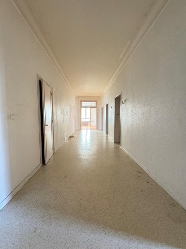 Appartement - 140 m² - 6 pièces