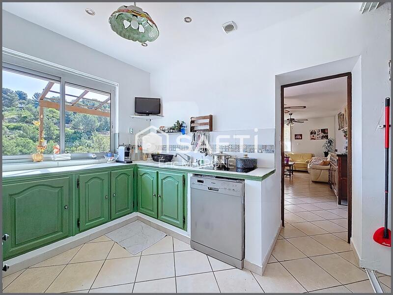 Maison - 98 m² - 4 pièces