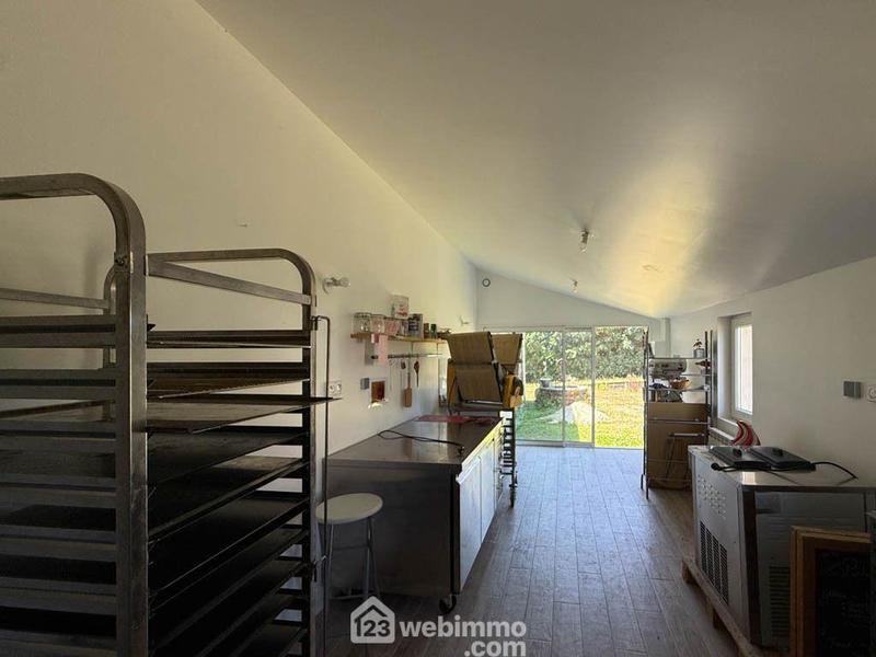 Maison de village - 205 m² - 11 pièces