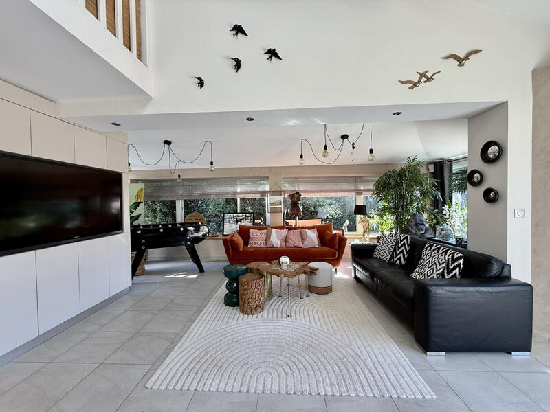 Maison - 150 m² - 6 pièces