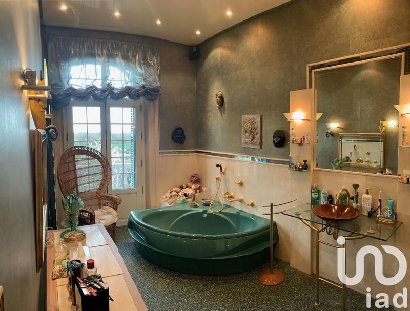 Maison - 500 m² - 13 pièces