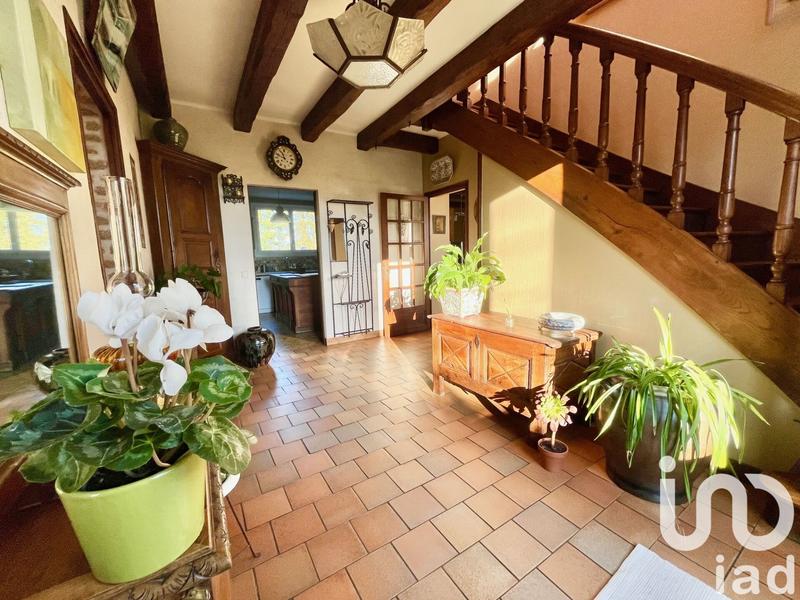 Maison - 220 m² - 8 pièces