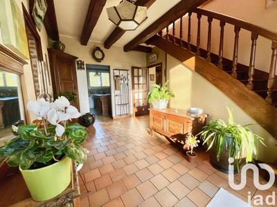 Maison - 220 m² - 8 pièces