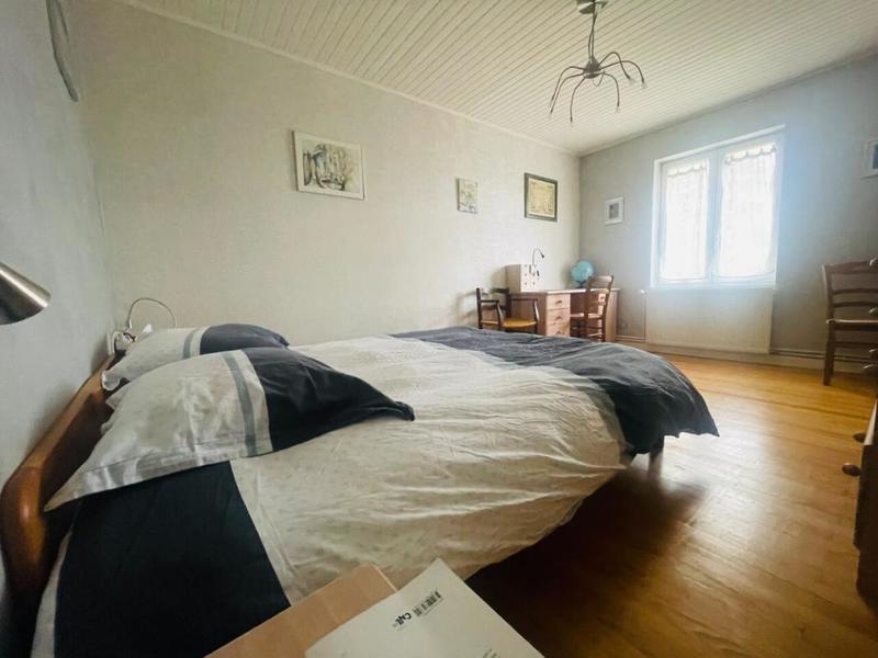 Maison en pierre - 203 m² - 6 pièces