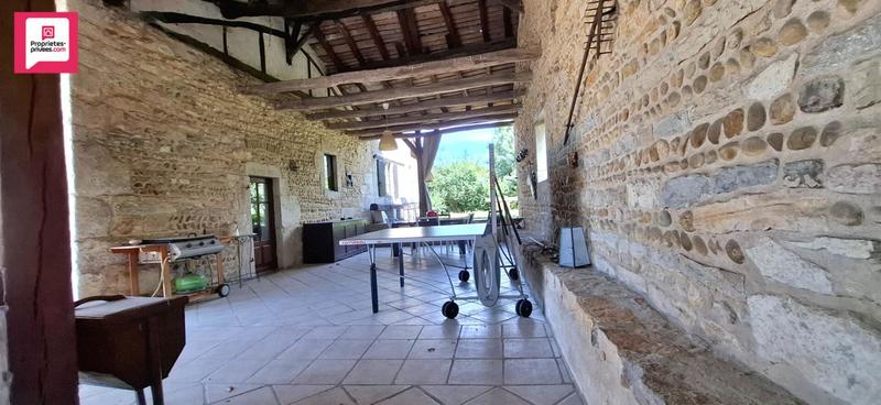 Demeure - 320 m² - 10 pièces