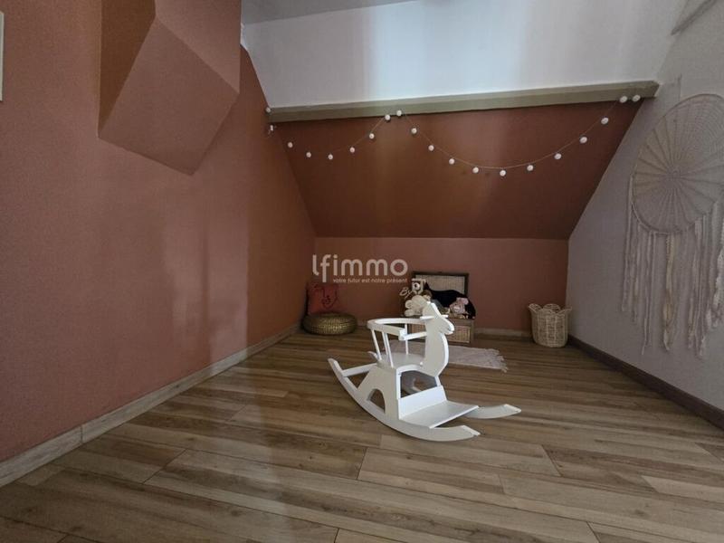 Maison - 177 m² - 6 pièces