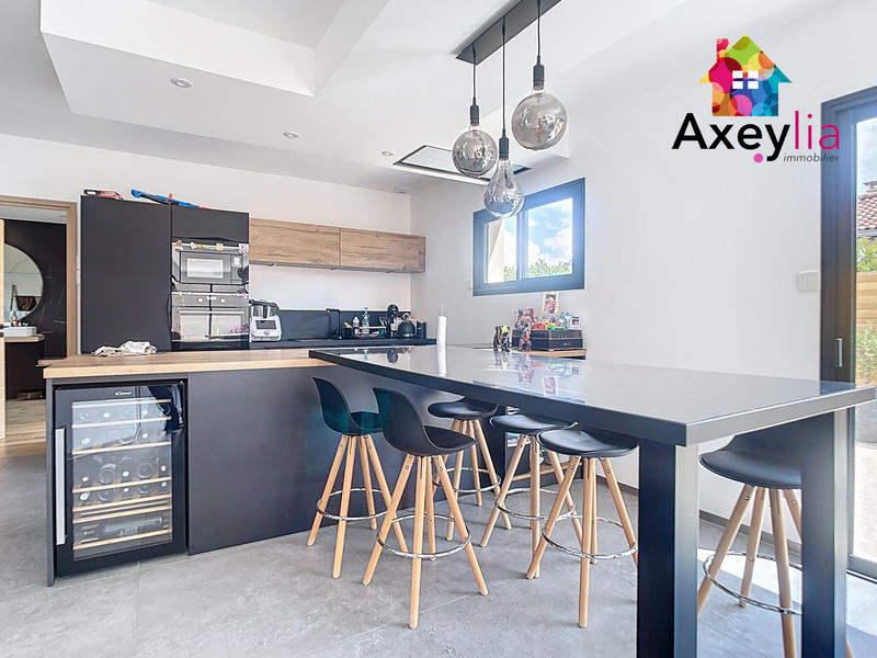 Maison - 120 m² - 6 pièces