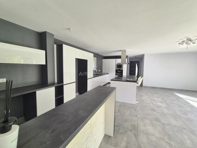 Maison - 179 m² - 7 pièces