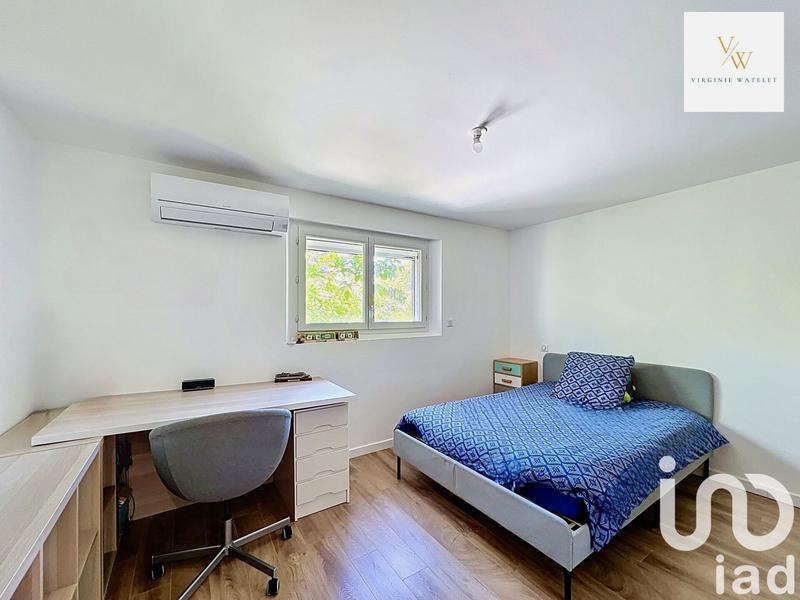 Maison - 222 m² - 7 pièces