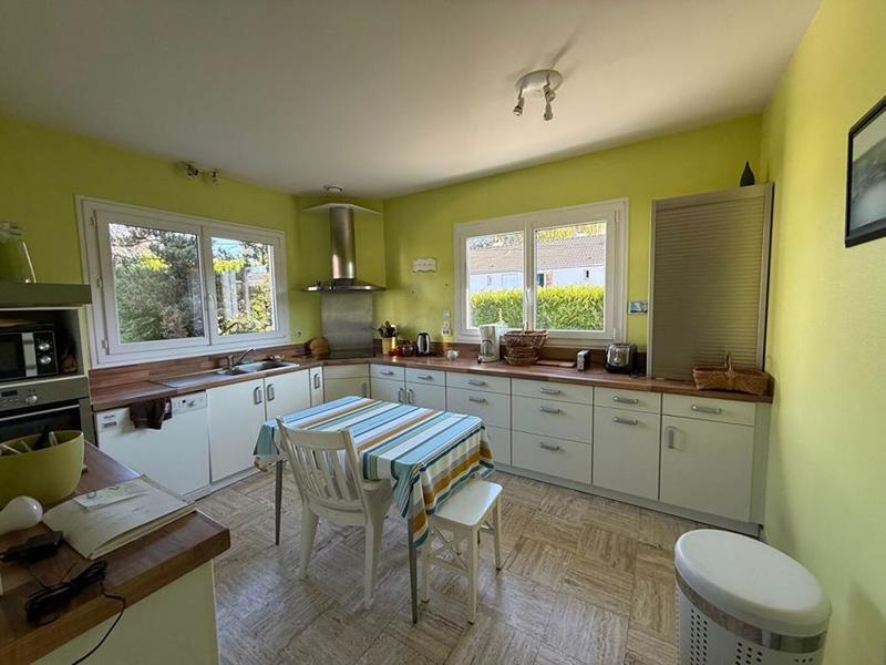 Maison - 205 m² - 9 pièces