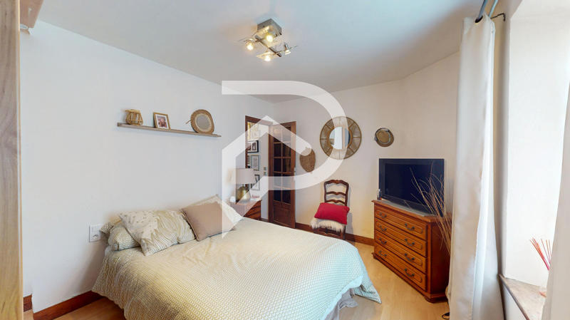 Maison - 180 m² - 6 pièces