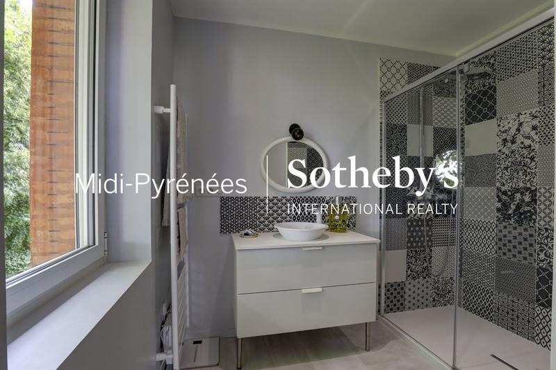 Maison - 542 m² - 15 pièces