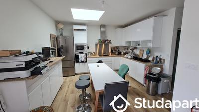 Chambre - 9 m² - 1 pièce