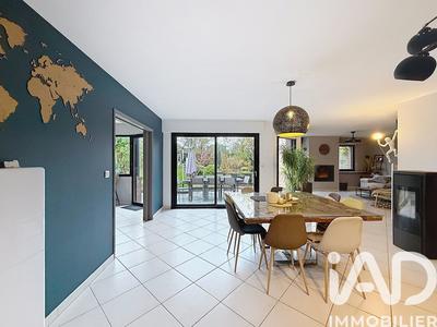 Maison de maîtres - 222 m² - 8 pièces