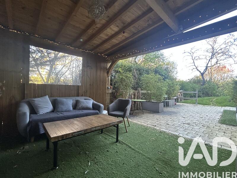 Maison - 260 m² - 9 pièces