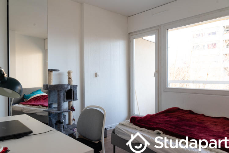 Chambre - 10 m² - 1 pièce