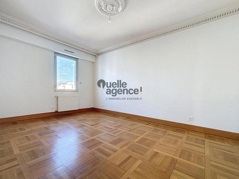 Appartement - 258 m² - 7 pièces