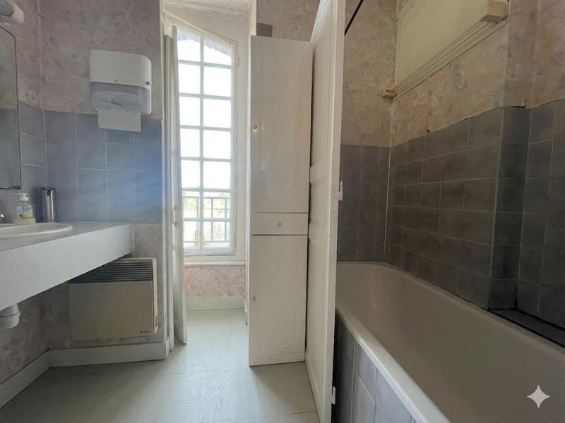 Appartement - 98 m² - 4 pièces