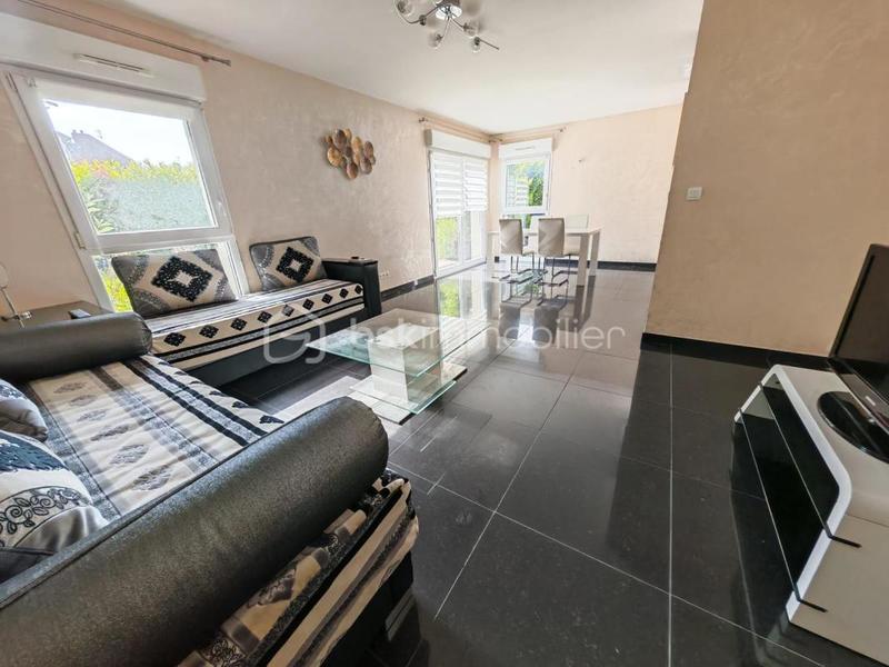 Maison - 94 m² - 5 pièces