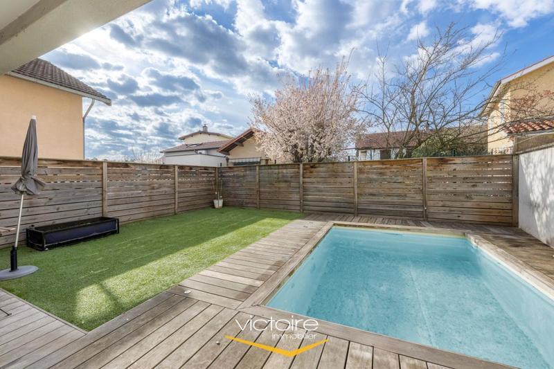 Maison - 96 m² - 5 pièces