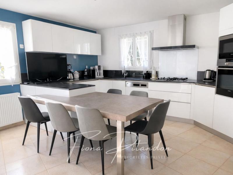 Villa - 200 m² - 7 pièces