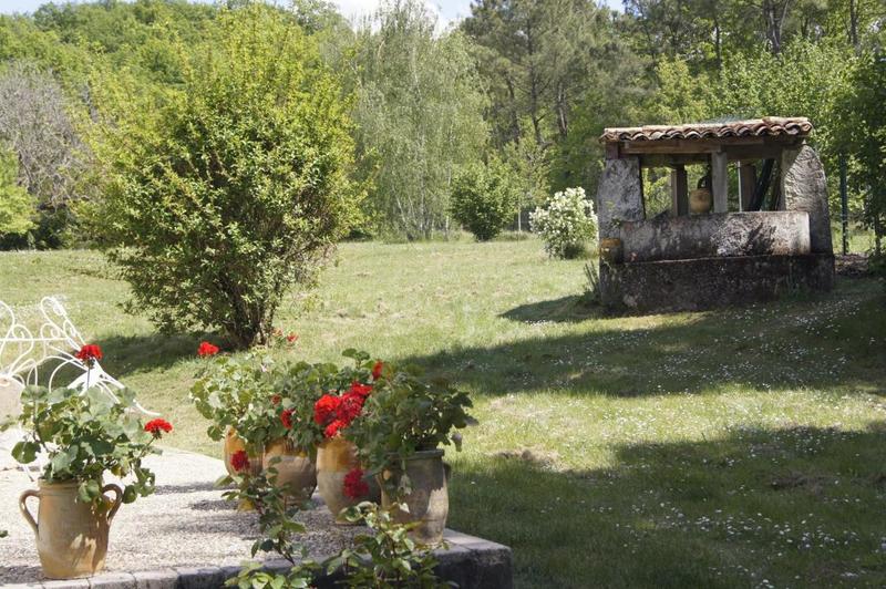 Propriété - 256 m² - 9 pièces