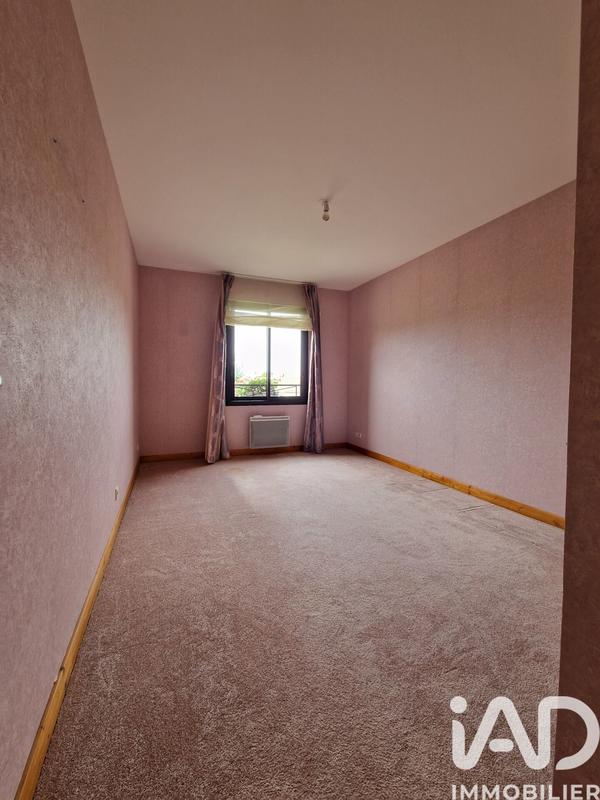 Maison - 242 m² - 10 pièces