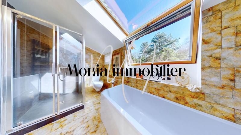 Pavillon - 175 m² - 7 pièces