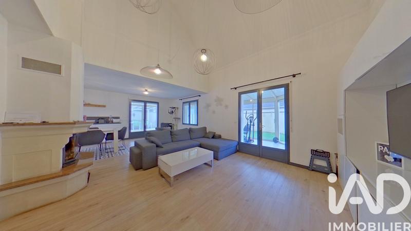 Maison - 209 m² - 10 pièces