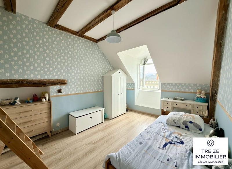 Duplex - 200 m² - 8 pièces