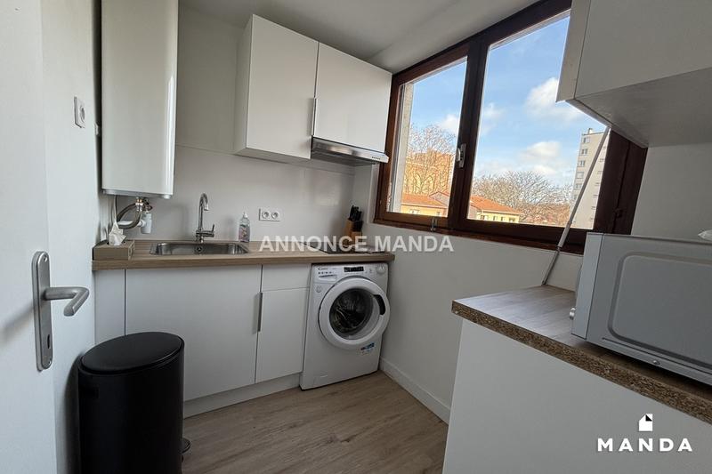 Studio - 30 m² - 1 pièce