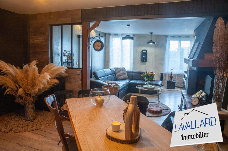 Maison - 170 m² - 8 pièces