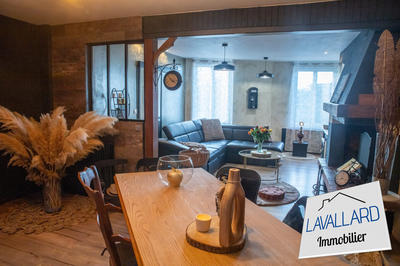 Maison - 170 m² - 8 pièces