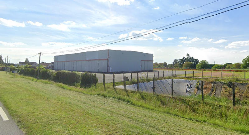 Parking / Garage - 1 800 m²