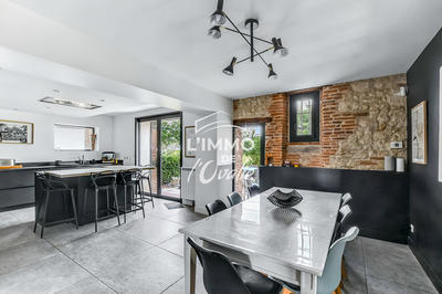 Maison - 282 m² - 8 pièces